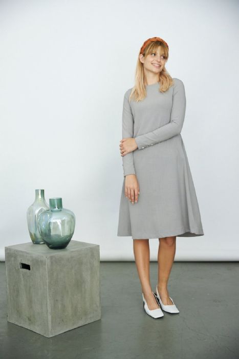 שמלת כפתורים בשרוול בז'