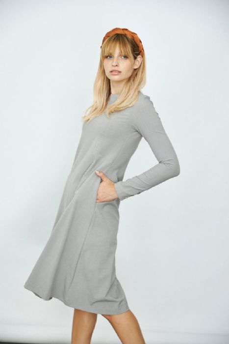 שמלת כפתורים בשרוול בז'