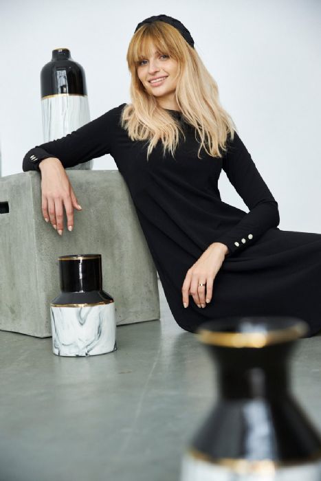 שמלת כפתורים בשרוול שחורה