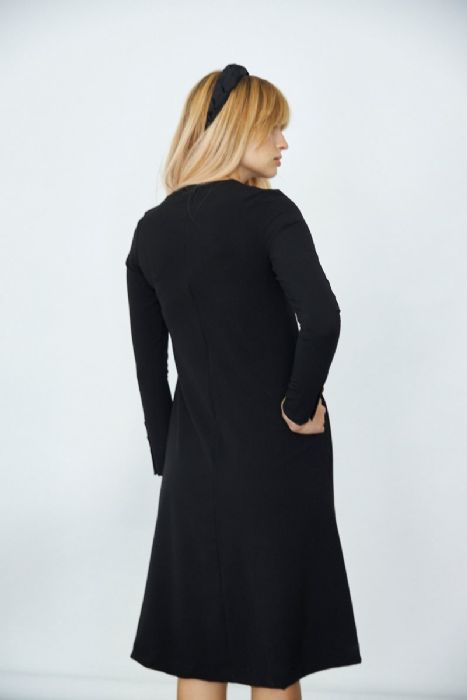 שמלת כפתורים בשרוול שחורה