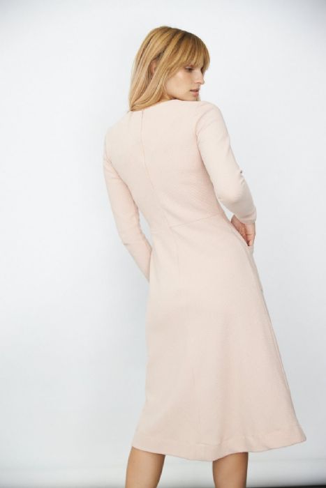 שמלת אלכסונים ורודה