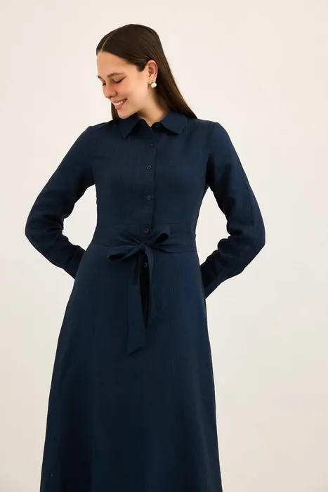 שמלת צווארון מידי כחול עמוק רודונייט