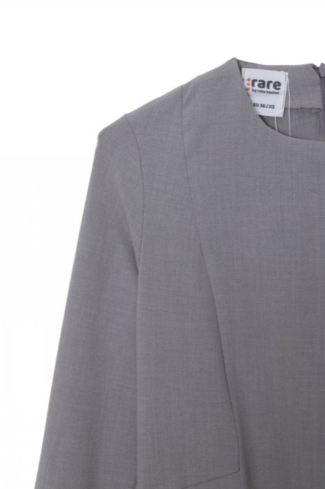 אפור_בהיר_כפתורים_קרוב